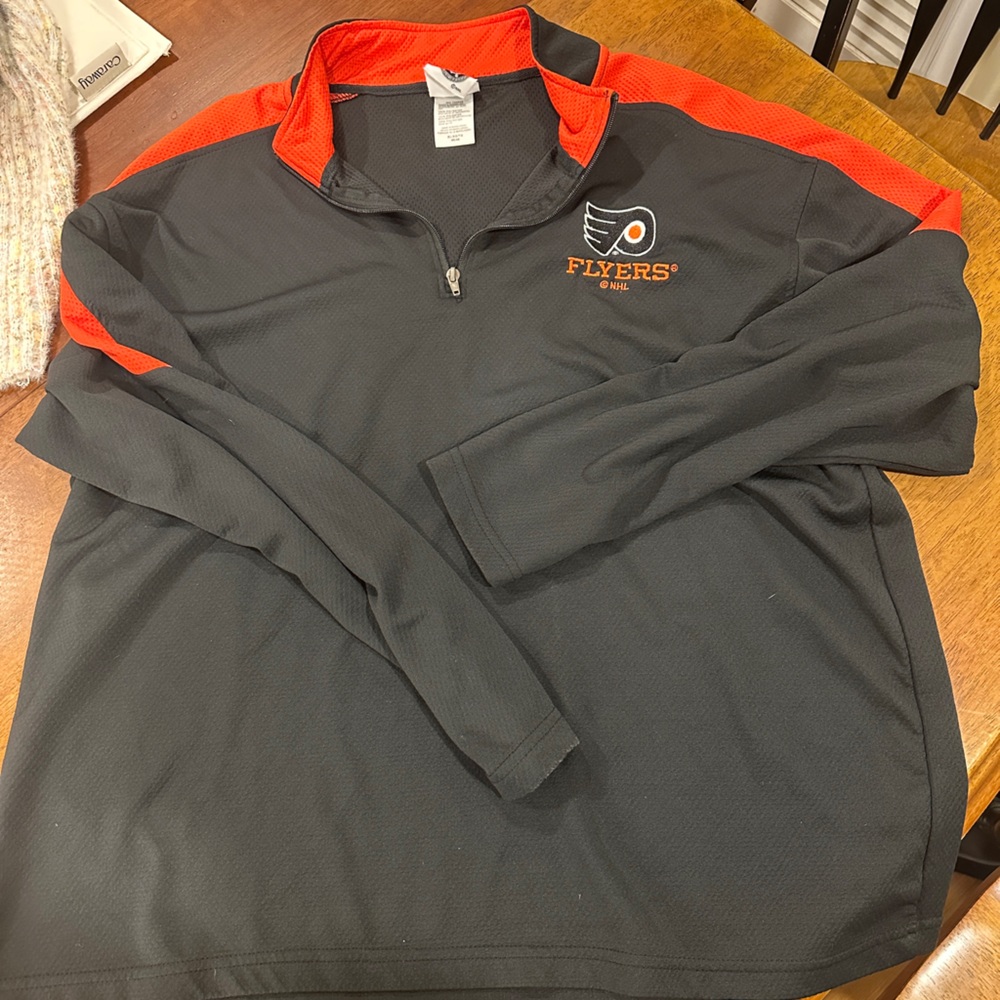 Flyer quarter zip
